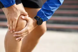 Sakit lutut kecederaan sukan